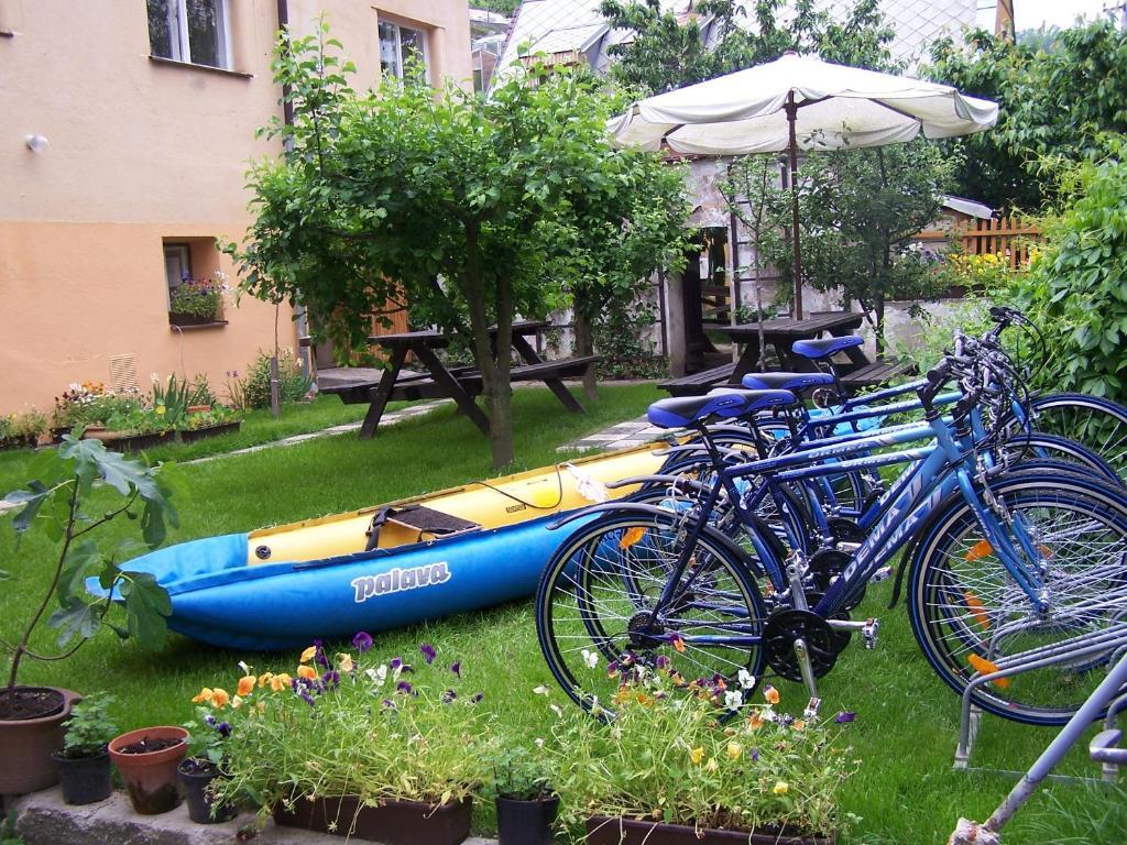 Hostel Havana Чески-Крумлов Экстерьер фото